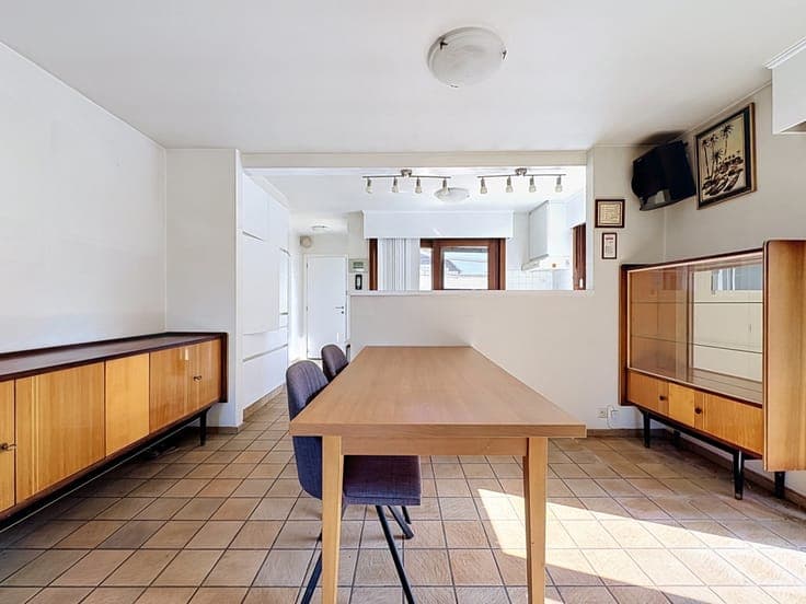 Op te knappen woning gelegen naast natuurgebied.