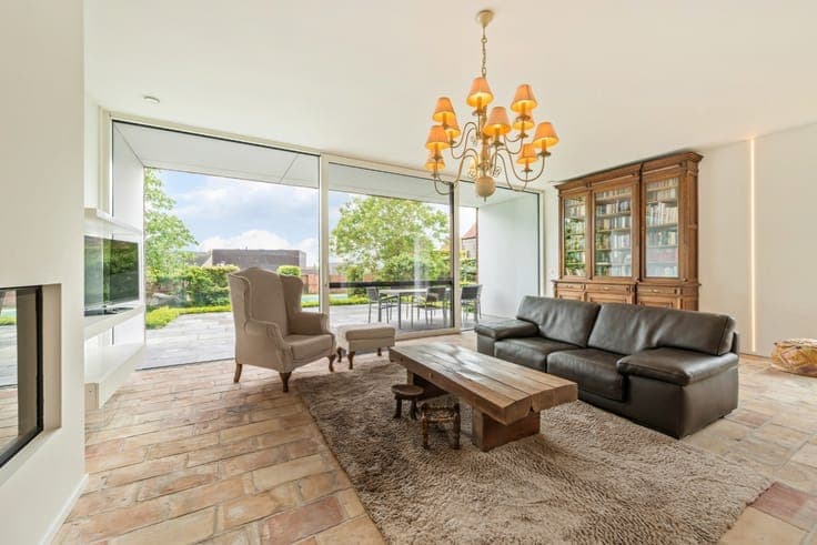 Characterful villa with 3 bedrooms, swimming pool, garage a