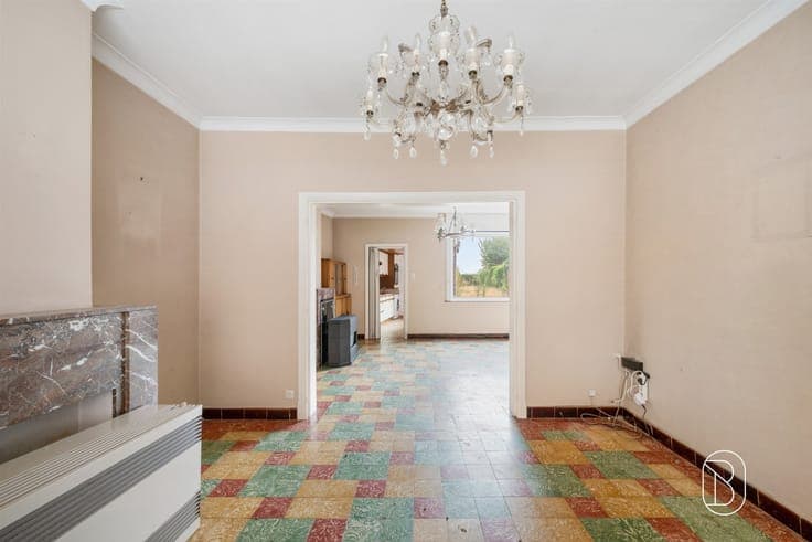 Te renoveren gezinswoning met 3 slaapkamers en grote tuin!