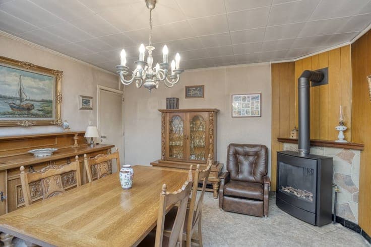 3 bedroom house to renovate with garden for sale in Hoboken