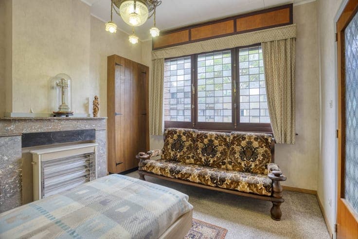 3 bedroom house to renovate with garden for sale in Hoboken