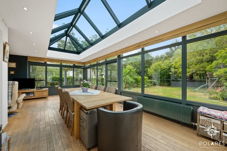 Spacious and versatile detached house in a quiet residential