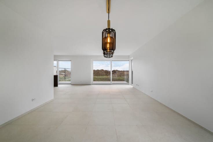 Instapklare afgewerkte halfopen nieuwbouw