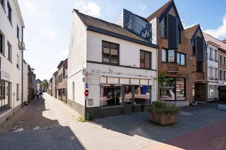 Interessant investeringspand gelegen langsheen de Boelare...