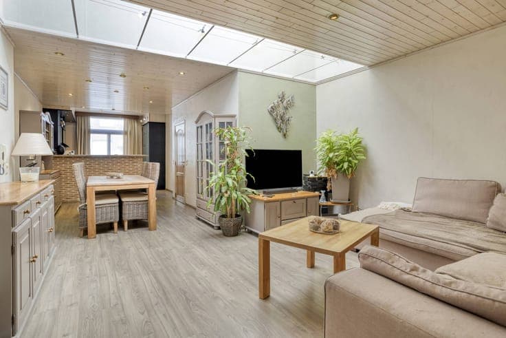 3 bedroom house with garden for sale in Niel