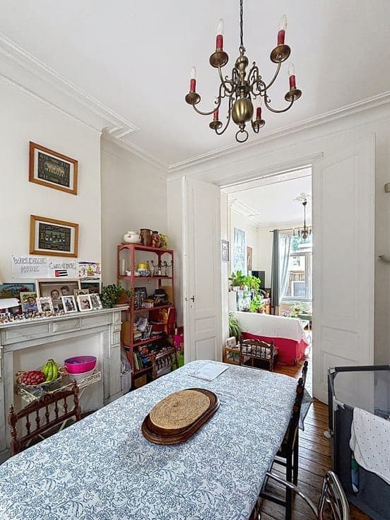 LARGE HOUSE TO RENOVATE