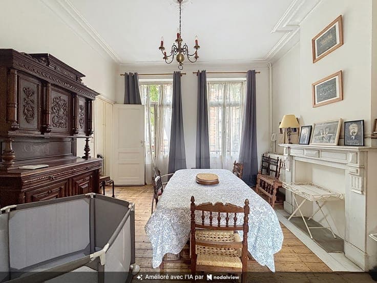 LARGE HOUSE TO RENOVATE