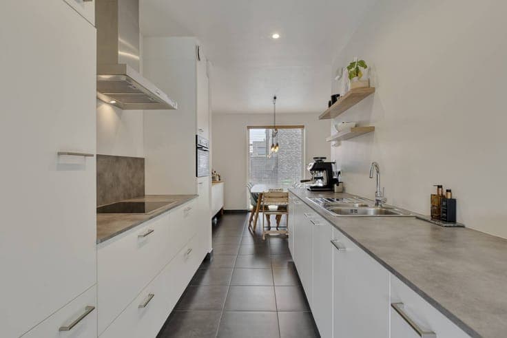 Semi-open BEN house with 4 bedrooms in Schelle