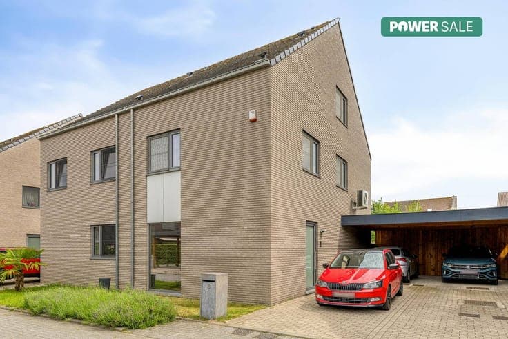 Semi-open BEN house with 4 bedrooms in Schelle