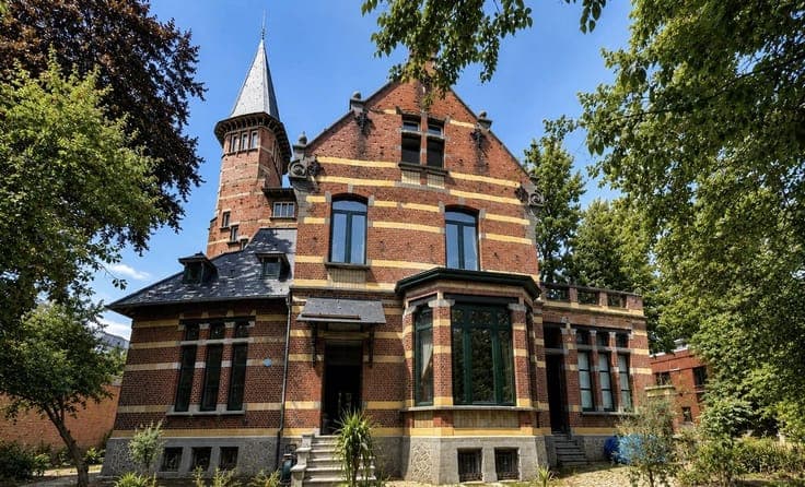 Sale - Manor house Gosselies - 689,000 €