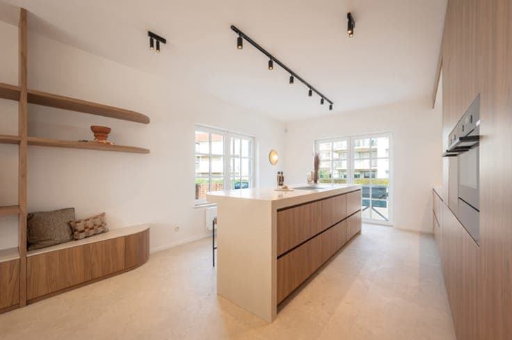 Fully renovated villa in a prime location