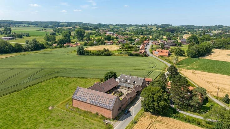Historic Quadrangular Farmhouse with Unique Potential