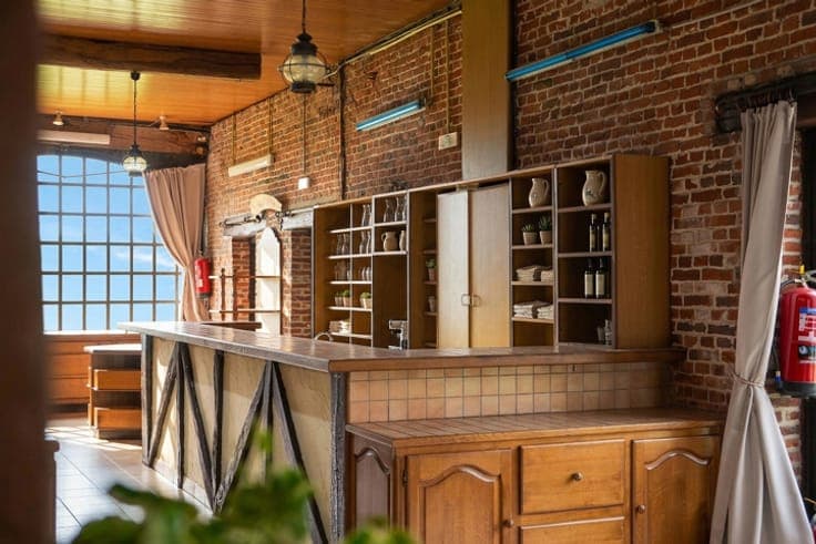 Historic Quadrangular Farmhouse with Unique Potential