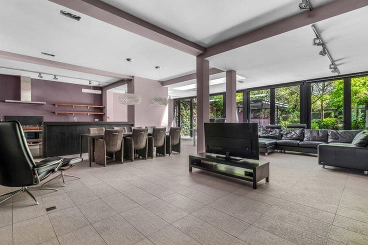 NATO area - Architect house 7BR/3Bath ±555sqm South garden