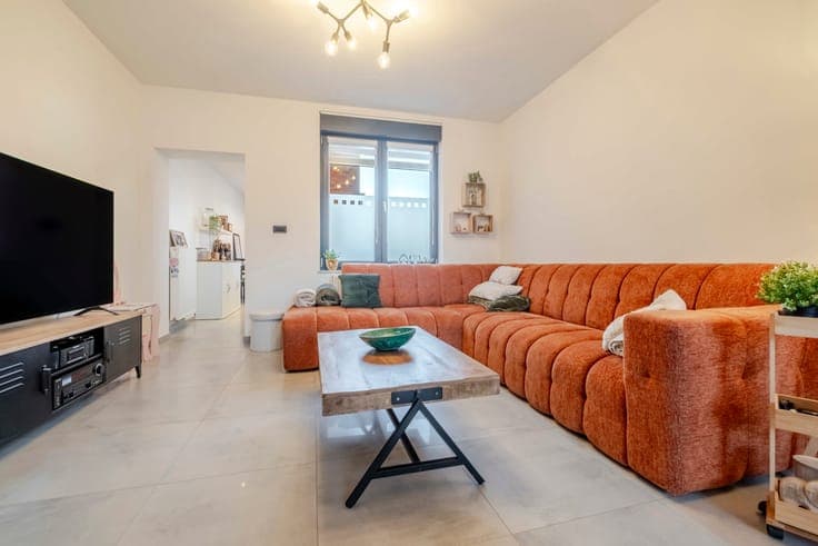 Ougrée : maison 3 façades avec garage et jardin