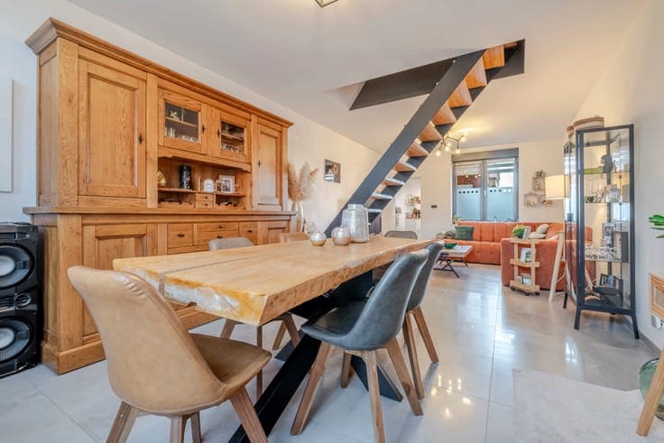 Ougrée : maison 3 façades avec garage et jardin