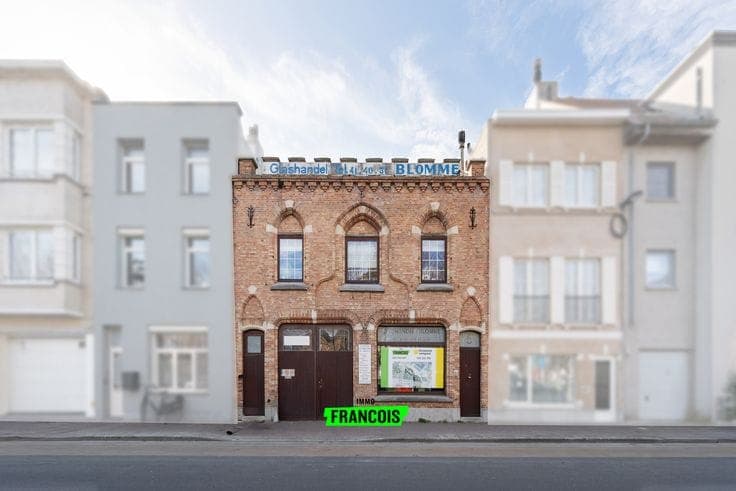 An attractive investment property with commercial space, a …