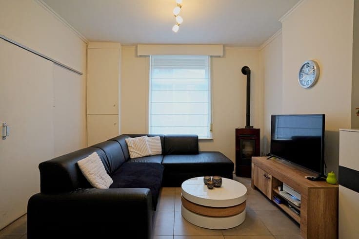 Starterswoning met renovatiemogelijkheden en ruime tuin i...