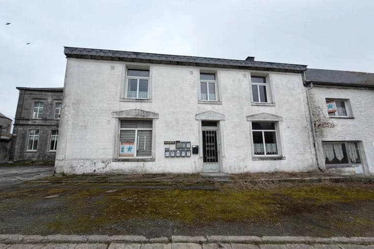 Sale - House Chimay - 120,000 €