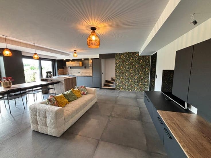 New 5-bedroom house - Quiet and natural area