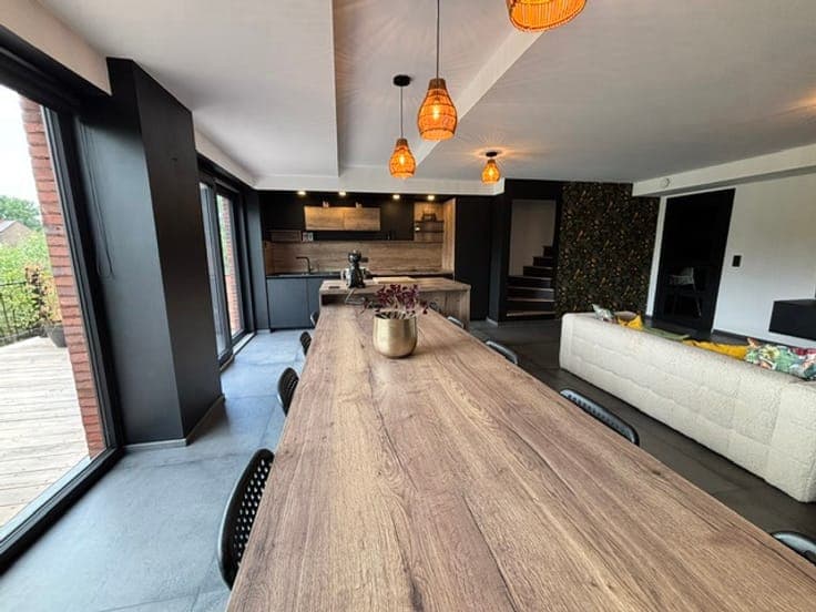 New 5-bedroom house - Quiet and natural area