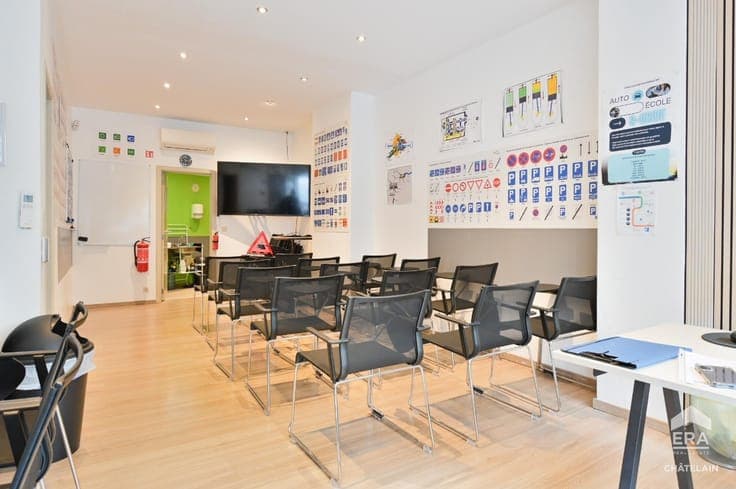 Commercial property for sale in Saint Gilles