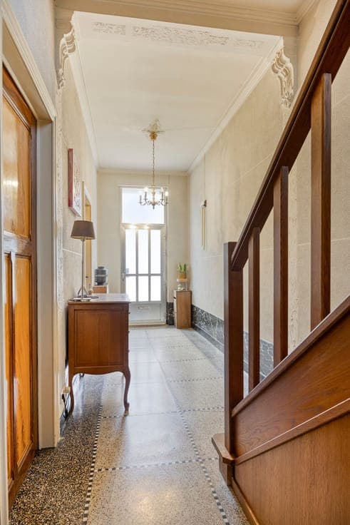 RUSTIG GELEGEN HOEVEWONING MET 3 SLK EN BIJHORENDE STALLI...
