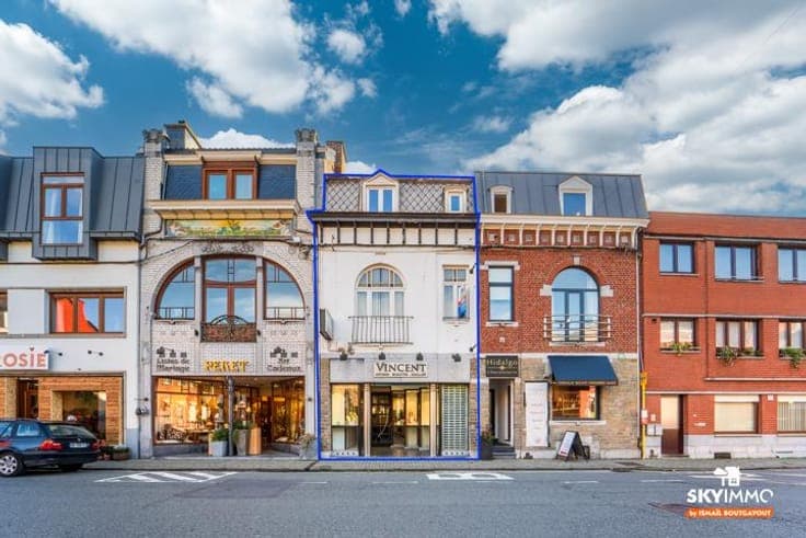 IMM. MIXTE - RDC COMMERCIAL + 1 APPART EN DUPLEX OU COLLOC