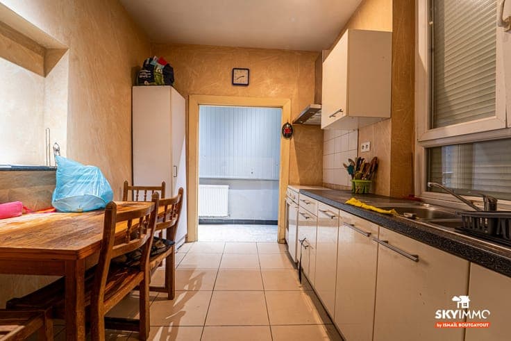 MAISON SPACIEUSE 4 CHAMBRES - CE CONFORME - PEB E - ANS