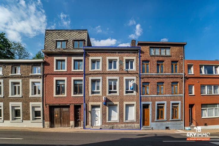MAISON SPACIEUSE 4 CHAMBRES - CE CONFORME - PEB E - ANS