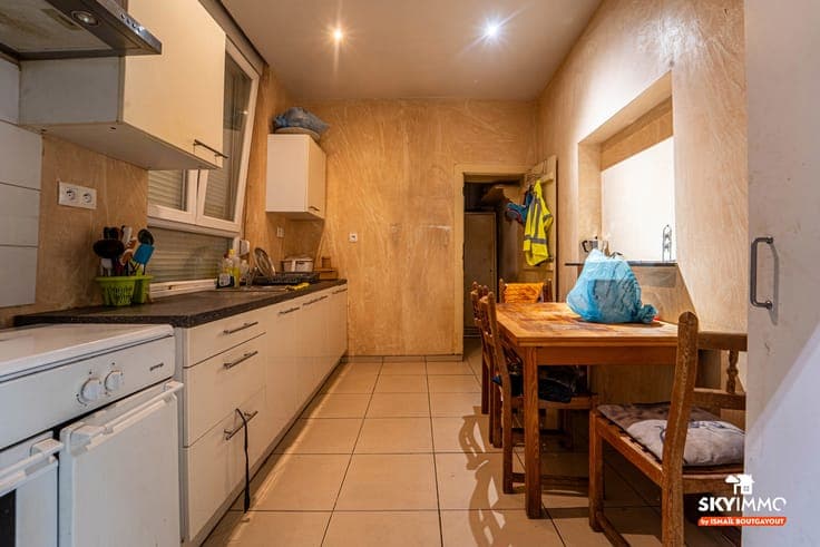 MAISON SPACIEUSE 4 CHAMBRES - CE CONFORME - PEB E - ANS