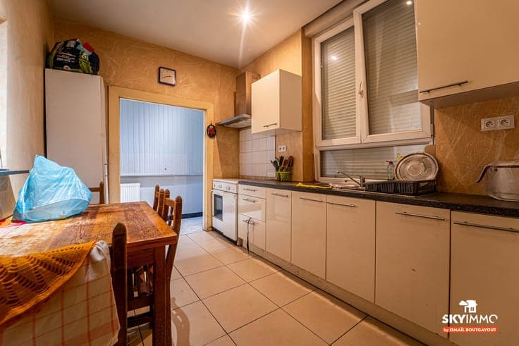 MAISON SPACIEUSE 4 CHAMBRES - CE CONFORME - PEB E - ANS
