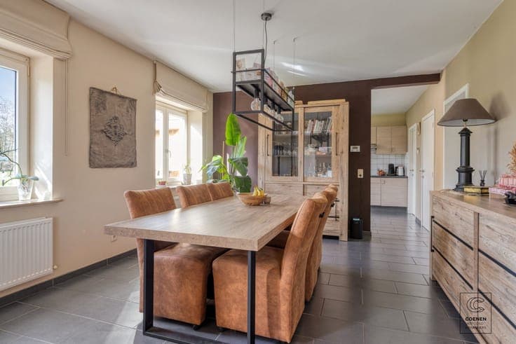 Charming house with 3 bdrms and garden with beautiful view!