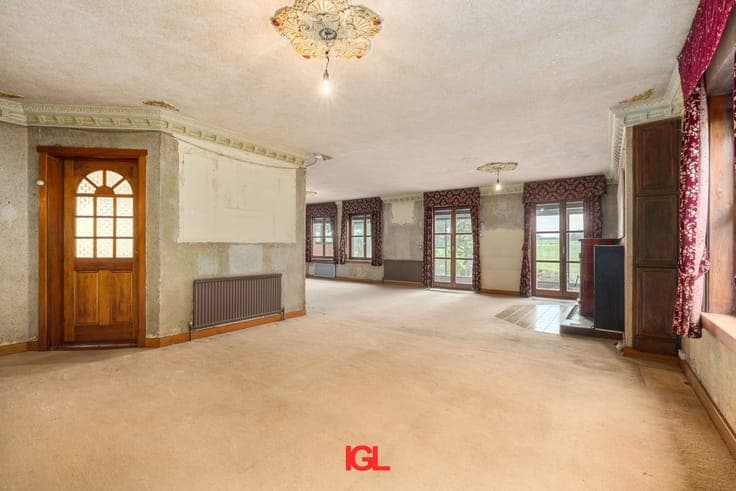 Charming villa with 3 bedrooms located in a quiet street ...