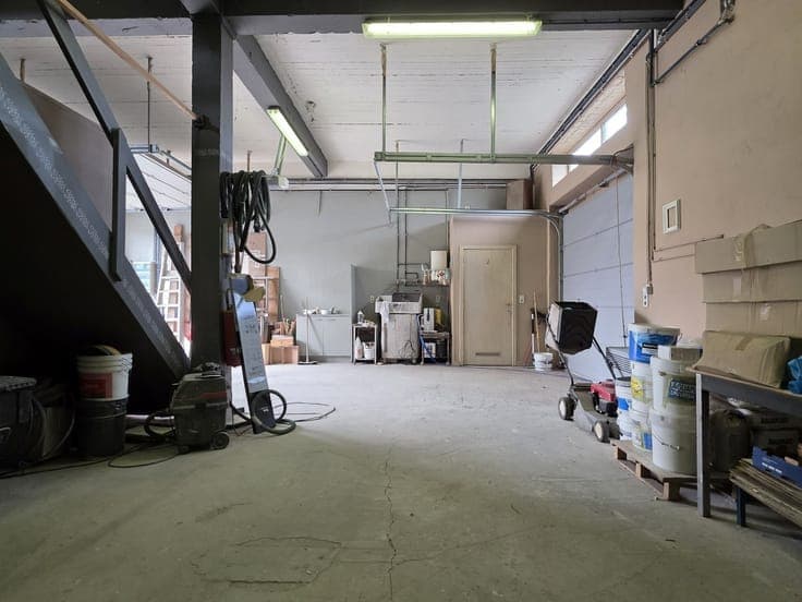 Vlot bereikbaar atelier/opslagruimte te koop