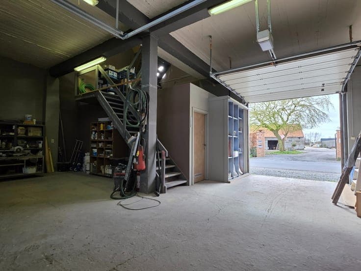 Vlot bereikbaar atelier/opslagruimte te koop