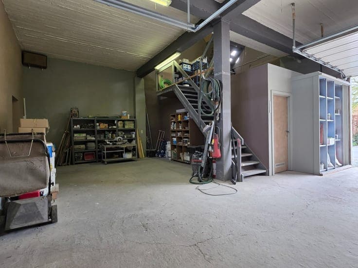 Vlot bereikbaar atelier/opslagruimte te koop