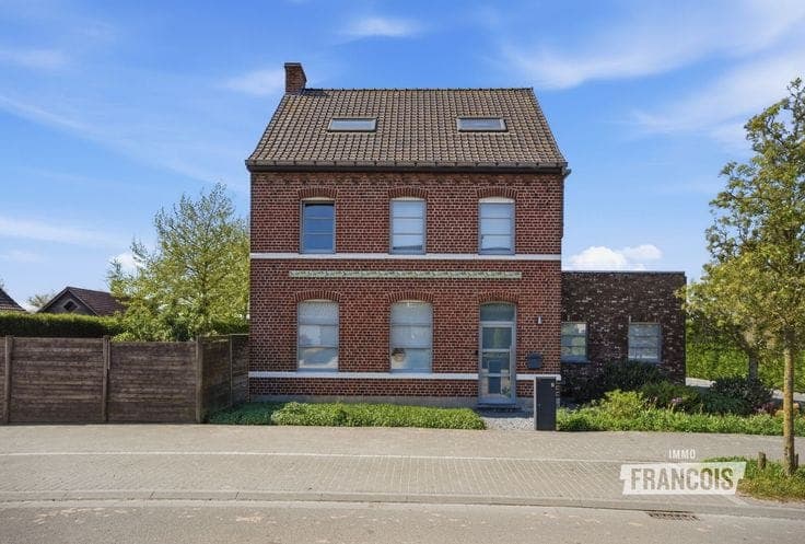 Spacious family home on a 2,836 m² plot in Westvleteren