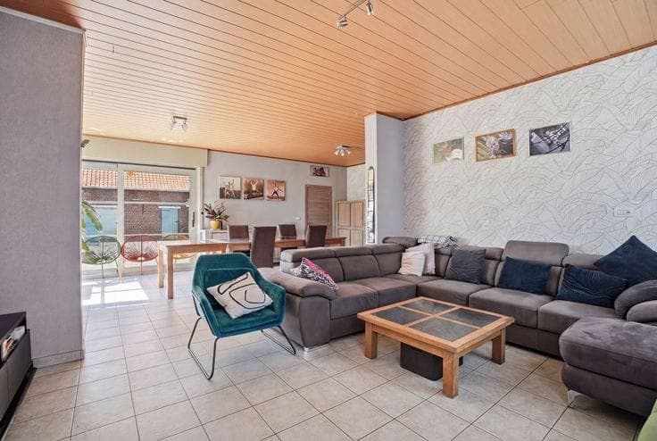 Spacious family home on a 2,836 m² plot in Westvleteren