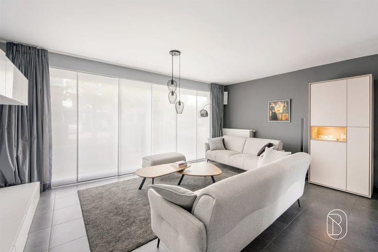 Prime-location energy-efficient home with a garden, garage,