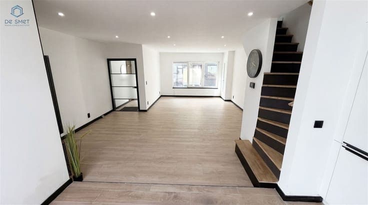 Move-in ready, fully renovated house with 3 bedrooms and 2 t