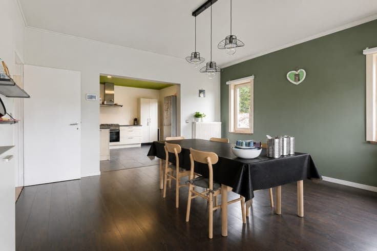 Bel-etage with 4 rooms & spacious office for sale in Duffel
