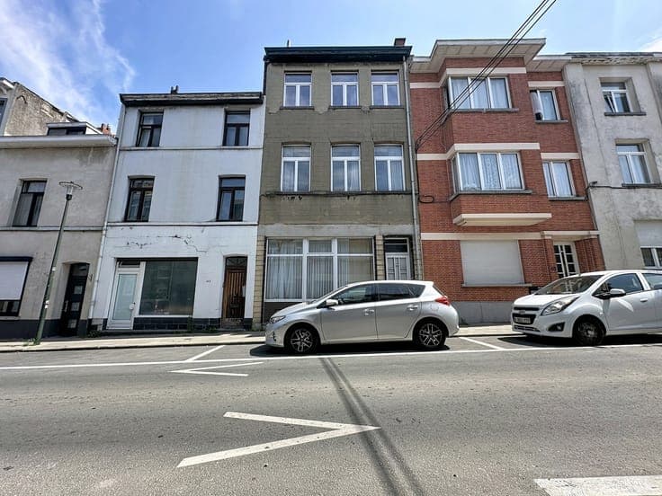 5-Bedroom House with a 110 m² Garden