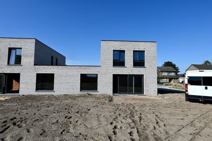 Nieuwbouwwoning HOB met 3 slaapkamers !