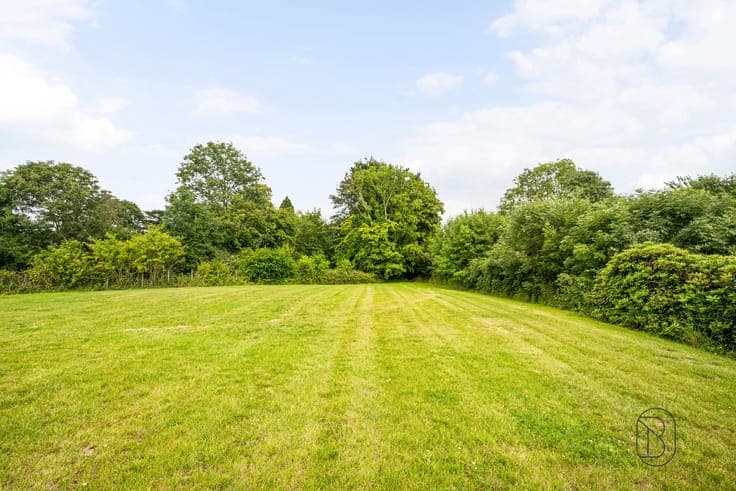 Statige villa met zwembad en uniek uitzicht op 6.401m²