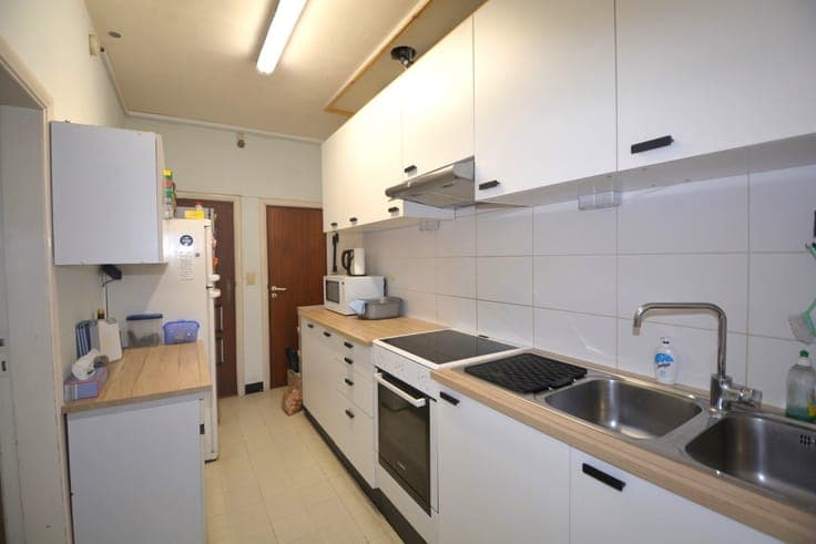 TE MODERNISEREN H.O.B. MET TUIN EN GARAGE!