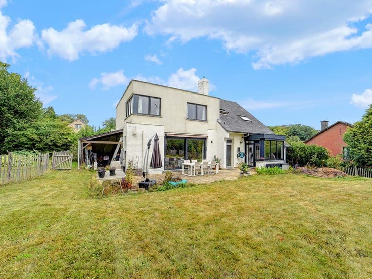 Move-in ready detached home in green Huldenberg
