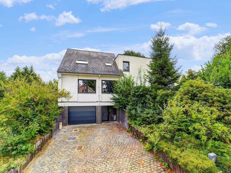 Move-in ready detached home in green Huldenberg