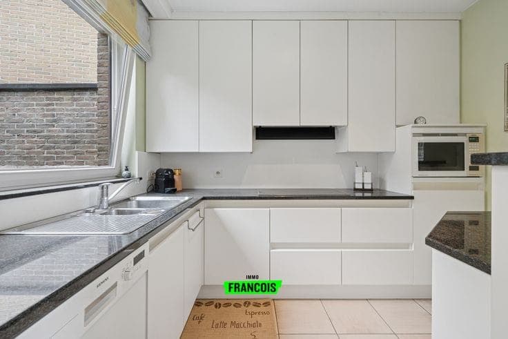Ground-floor duplex apartment for sale with 3 bedrooms, gar…