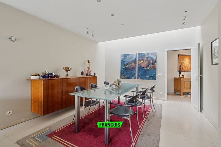 Ground-floor duplex apartment for sale with 3 bedrooms, gar…